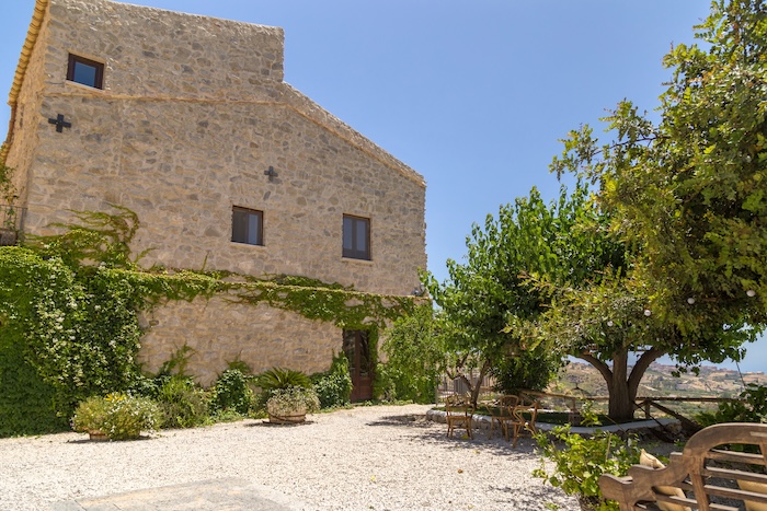 Esterno della masseria
